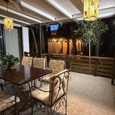 Seaside Garden Oasis Appartement *